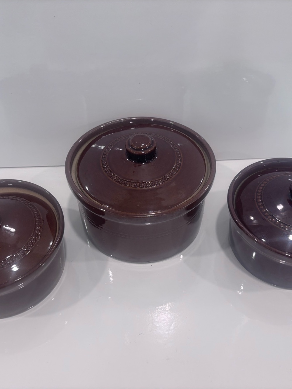 Set of 3 Pearsons of Chesterfield Brown Glazed Stoneware Lidded Casserole Dishes - Picture 2 of 11